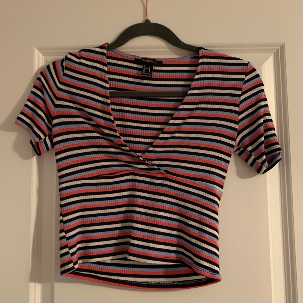 Women’s v-neck too